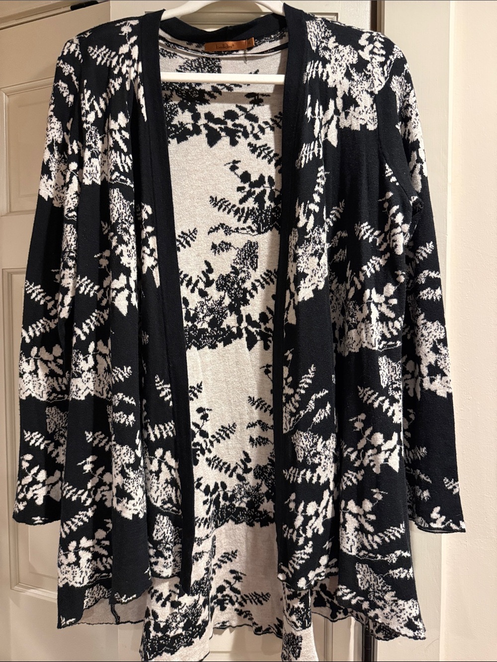 Belldini Black and White Floral Open-Front Cardigan SZ XL